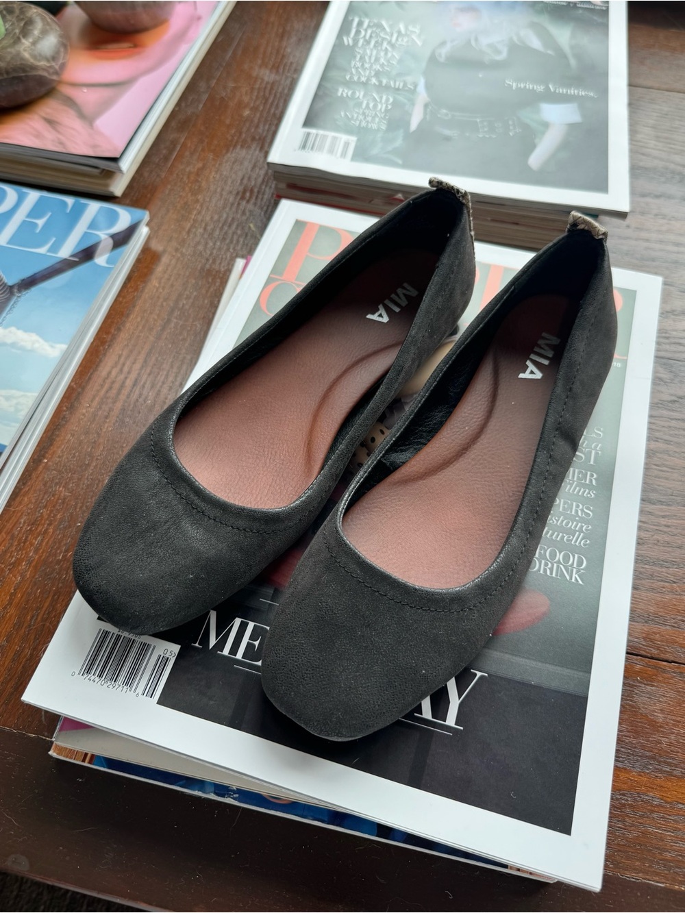 MIA Black Suede Round-Toe Ballet Flats